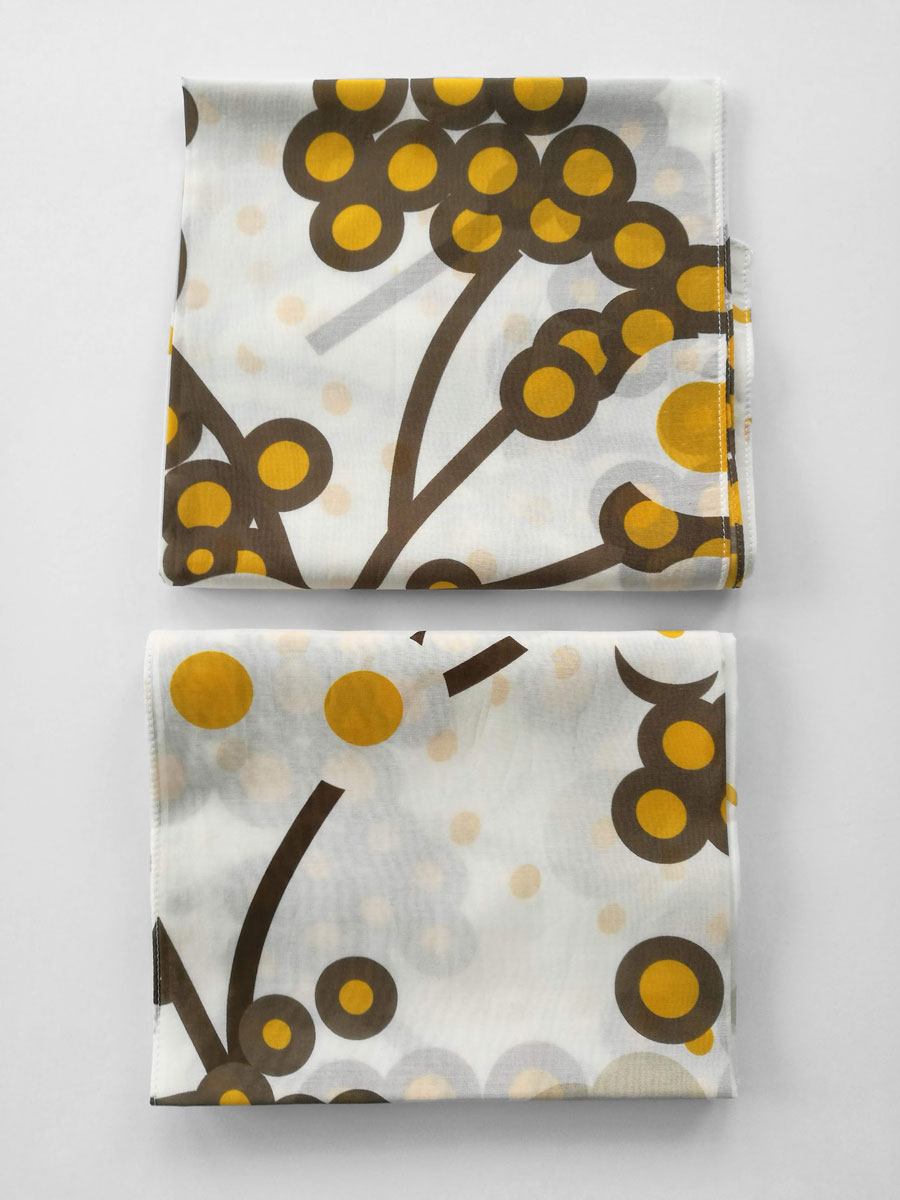 Shawl ‘April Brown Yellow’