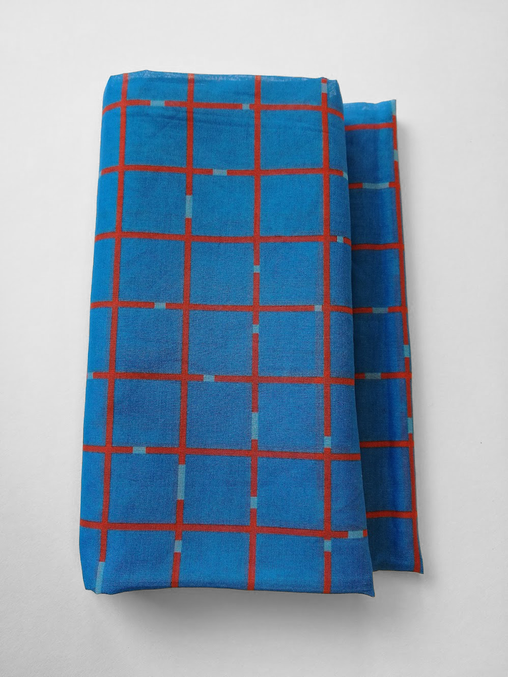 Shawl ‘Mind the Gap Blue Orange’